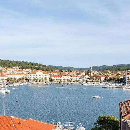 Apartment Sea View Lea Vela Luka